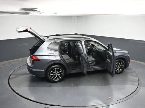 Used 2021 Volkswagen Tiguan SE AWD/4WD image 47