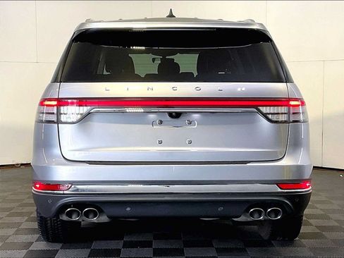 Used 2021 Lincoln Aviator AWD image 6