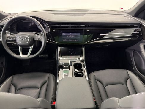 Used 2025 Audi Q8 Premium Plus AWD/4WD image 18
