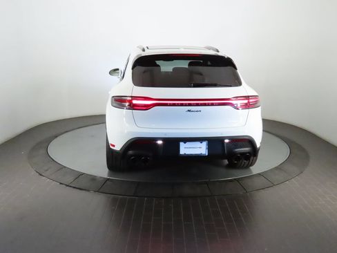 Certified 2026 Porsche Macan AWD/4WD image 6