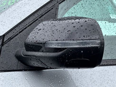 Used 2025 Chevrolet Traverse Z71 image 50