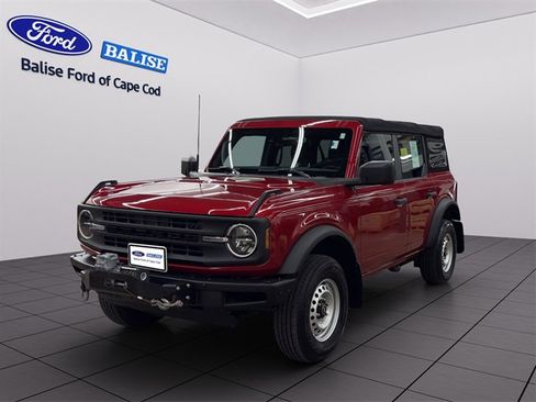 Used 2021 Ford Bronco 4-Door image 2
