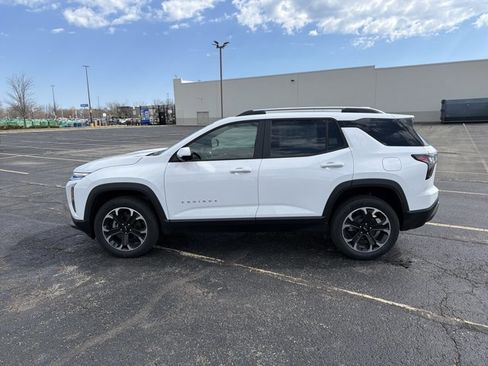 New 2026 Chevrolet Equinox LT image 8