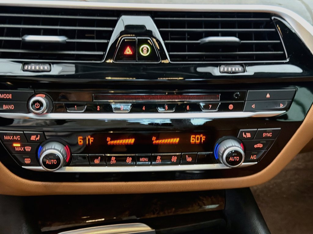 Used 2019 BMW 540i w/ Convenience Package RWD image 35
