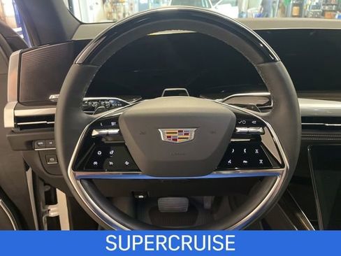 Used 2025 Cadillac Escalade Premium Luxury w/ LPO, Floor Liner Package AWD/4WD image 10