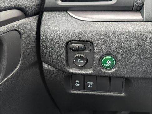 Certified 2019 Honda Ridgeline RTL-T image 17