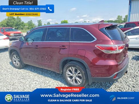 Used 2015 Toyota Highlander XLE AWD/4WD image 3