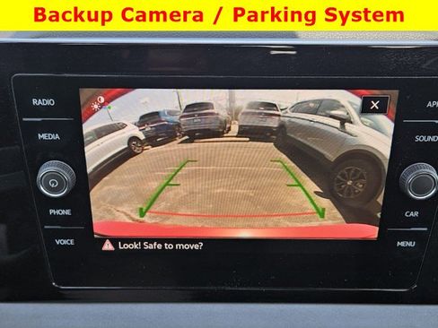 Used 2025 Volkswagen Jetta SE w/ Sunroof Package FWD image 23