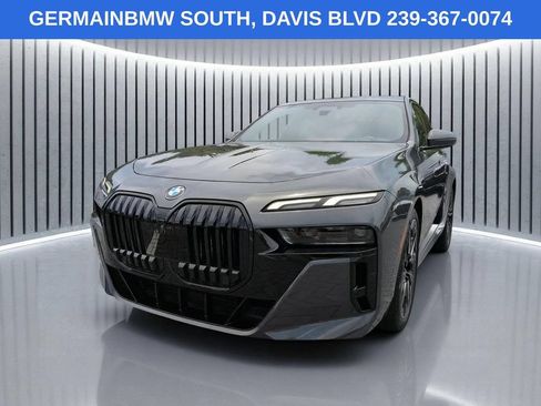 Used 2023 BMW 740i RWD image 9