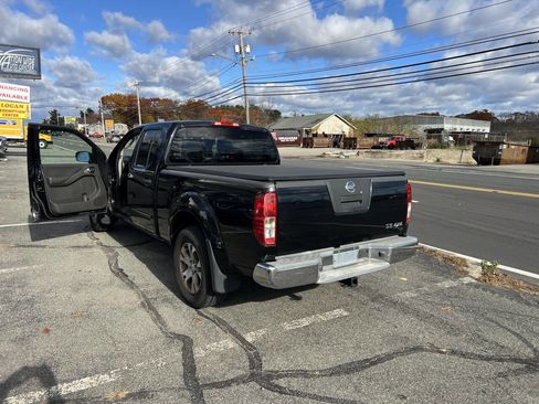 Used 2011 Suzuki Equator Sport image 30