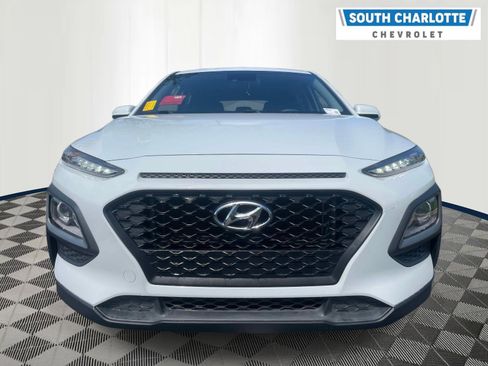 Used 2020 Hyundai Kona SE FWD image 2