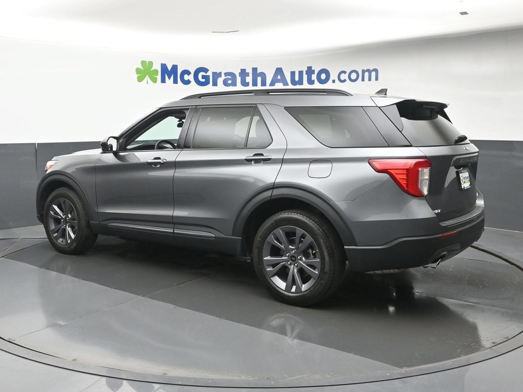 Used 2024 Ford Explorer XLT w/ Equipment Group 202A AWD/4WD image 25