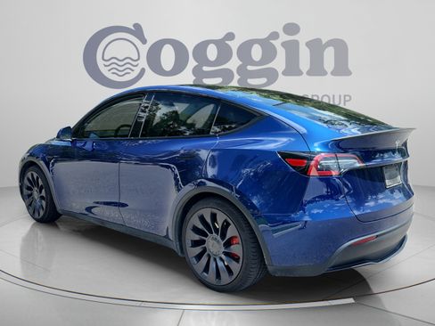 Used 2024 Tesla Model Y Performance AWD/4WD image 5