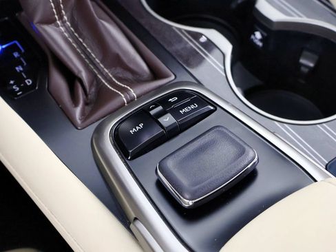 Used 2019 Lexus RX 450h AWD w/ Luxury Package image 40