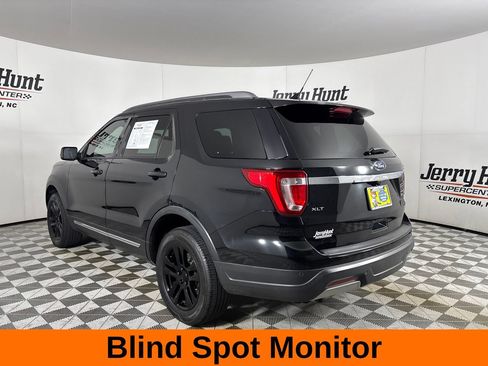 Used 2019 Ford Explorer XLT w/ Equipment Group 201A AWD/4WD image 8