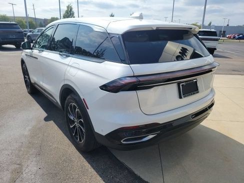 Certified 2024 Lincoln Nautilus Premier AWD/4WD image 12