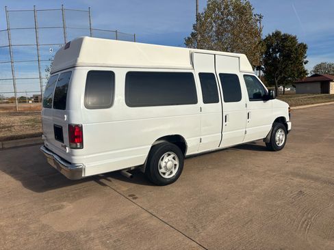 Used 2014 Ford E-150 and Econoline 150 Extended w/ Power Group image 22