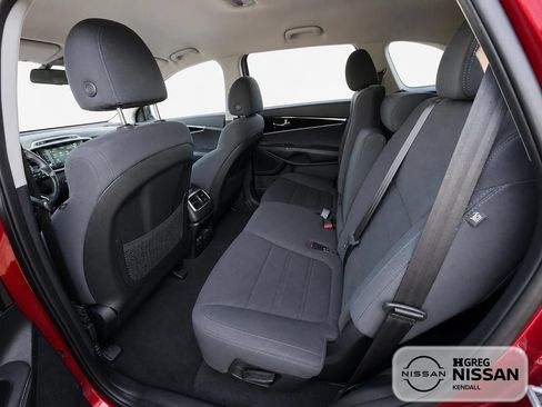 Used 2019 Kia Sorento AWD w/ LX Convenience Package image 8