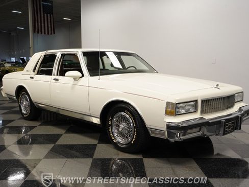 Used 1989 Chevrolet Caprice Classic Brougham image 16