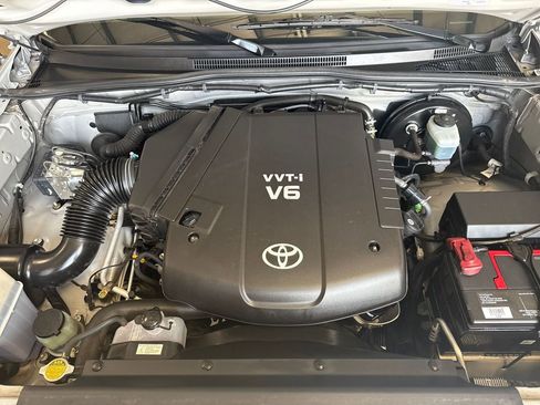 Used 2005 Toyota Tacoma PreRunner image 42