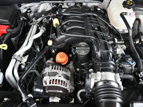 Used 2024 Jeep Wrangler Unlimited Rubicon AWD/4WD image 17