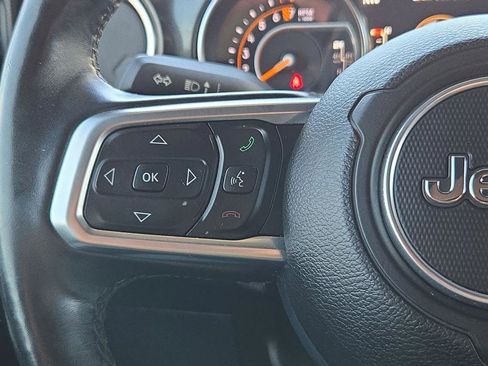 Used 2020 Jeep Wrangler Unlimited Sahara image 23