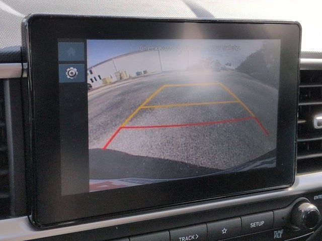 Used 2026 Hyundai Venue SE FWD image 19