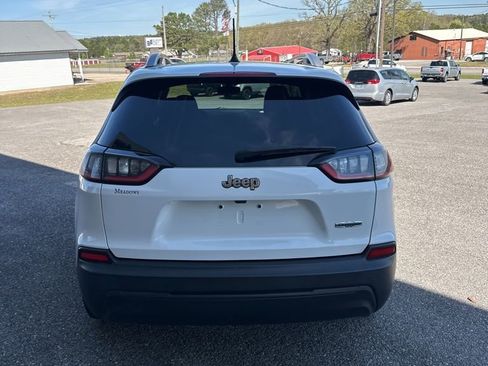 Used 2021 Jeep Cherokee Latitude FWD image 6
