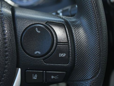 Used 2017 Toyota Corolla LE w/ Carpet Mat Package (TMS) FWD image 28
