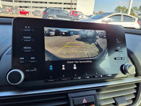 Certified 2020 Honda Accord LX image 5