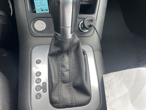 Used 2016 Volkswagen Tiguan SE image 27