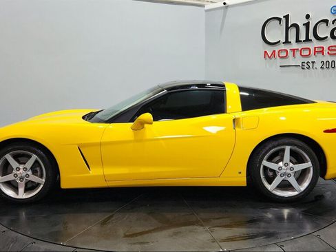 Used 2006 Chevrolet Corvette Coupe w/ Preferred Equipment Group RWD image 19