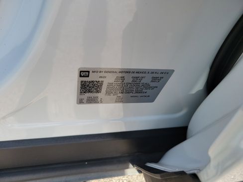 Used 2023 GMC Terrain SLE w/ Driver Convenience Package FWD image 31