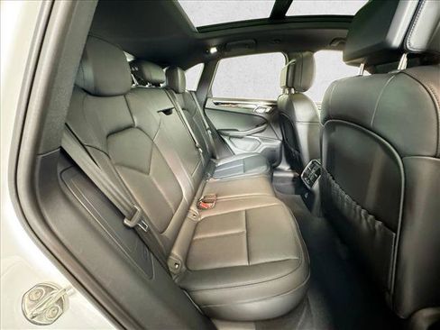 Certified 2026 Porsche Macan AWD/4WD image 24