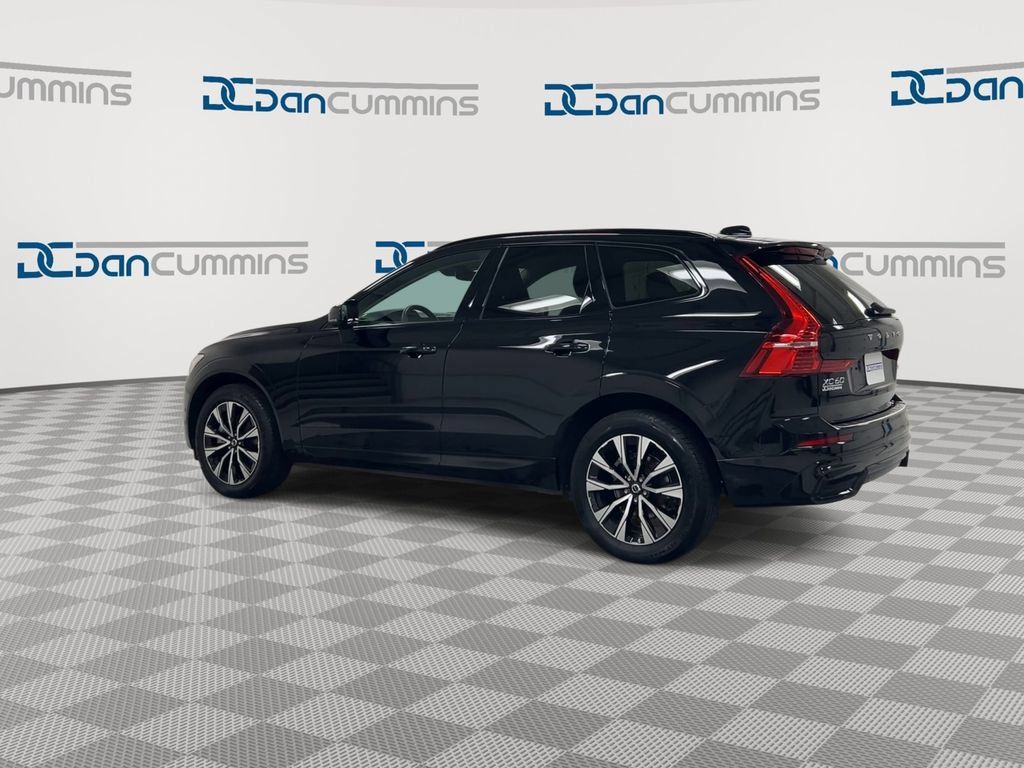 Used 2023 Volvo XC60 B5 Plus AWD/4WD image 6