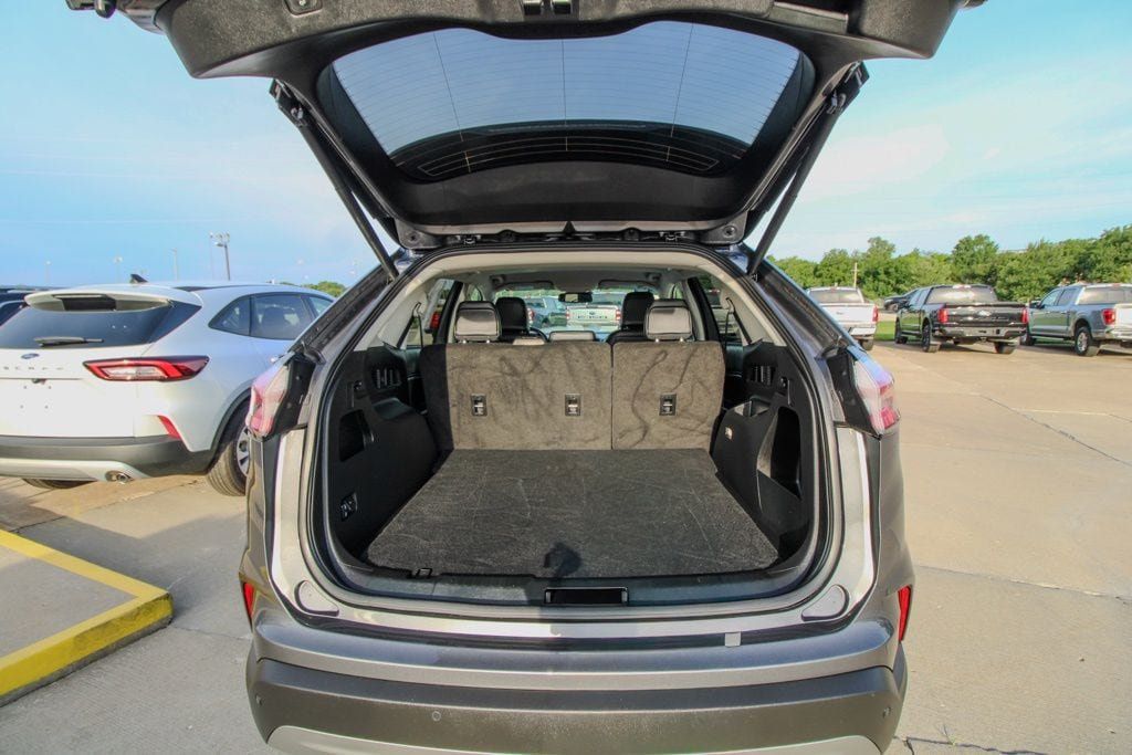 Used 2024 Ford Edge SEL w/ Convenience Package AWD/4WD image 5