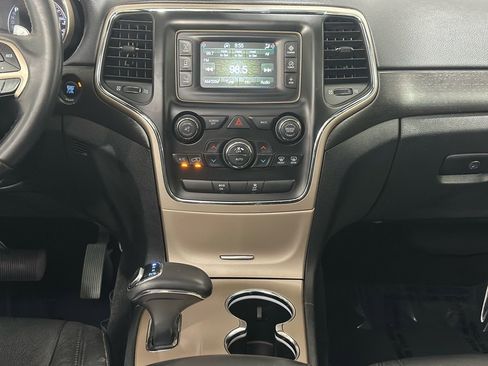 Used 2015 Jeep Grand Cherokee Laredo w/ Quick Order Package 23E image 15