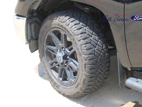 Used 2020 Toyota Tundra SR5 w/ SR5 Upgrade Package image 9