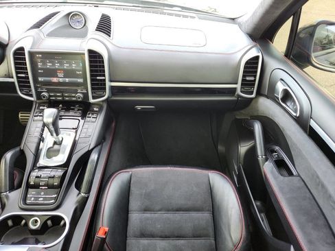 Used 2017 Porsche Cayenne GTS image 16