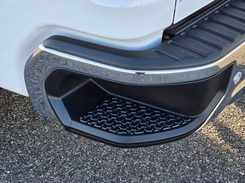 New 2025 GMC Sierra 2500 SLE w/ SLE Value Package; image 10