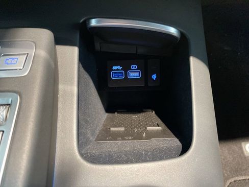 Certified 2025 Genesis GV70 3.5T Sport w/ Sport Advanced Package image 11