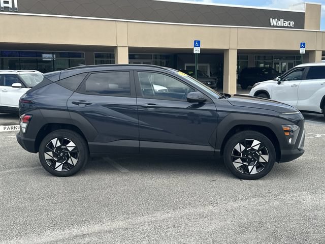 Certified 2025 Hyundai Kona SEL AWD/4WD image 5