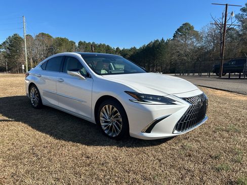 Used 2023 Lexus ES 350 Ultra Luxury image 5