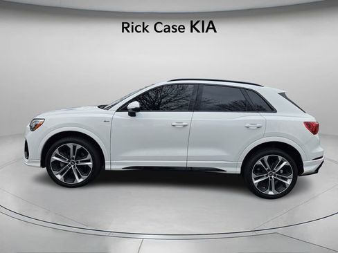 Used 2021 Audi Q3 2.0T Premium w/ Convenience Package image 3