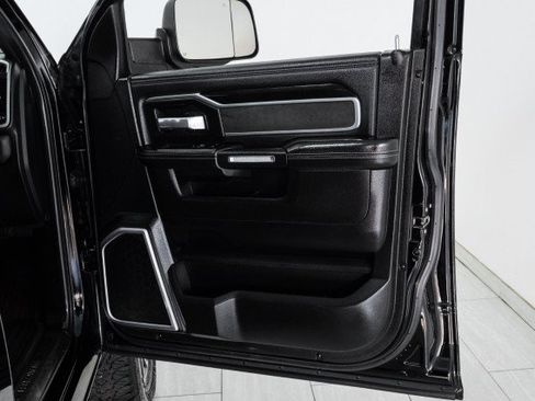 Used 2019 RAM 3500 Laramie AWD/4WD image 46
