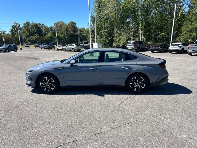 Used 2025 Hyundai Sonata SEL FWD image 6