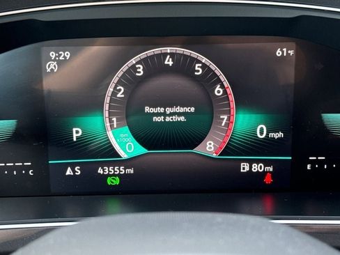 Used 2023 Volkswagen Tiguan SE R-Line image 22