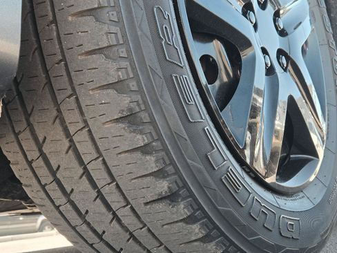 Used 2019 Chrysler Pacifica L FWD image 52