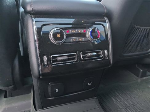 Used 2023 Lincoln Aviator Standard w/ Premium Package image 11