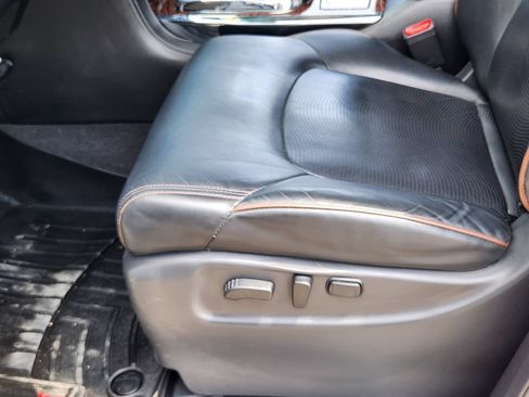 Used 2019 Nissan Armada Platinum w/ Captain's Chairs Package AWD/4WD image 8